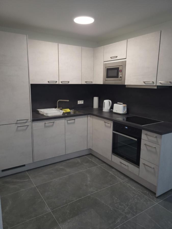 Schwarzwaldsuite Mit Panorama Waldblick 엔즈클로슈테르레 외부 사진