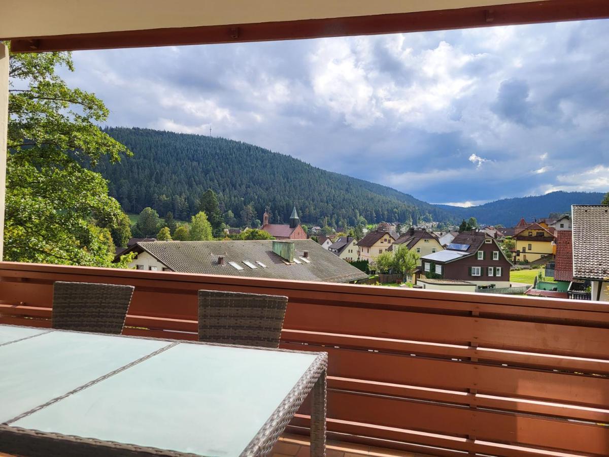 Schwarzwaldsuite Mit Panorama Waldblick 엔즈클로슈테르레 외부 사진